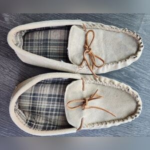 SOLD Mens moccasin slippers